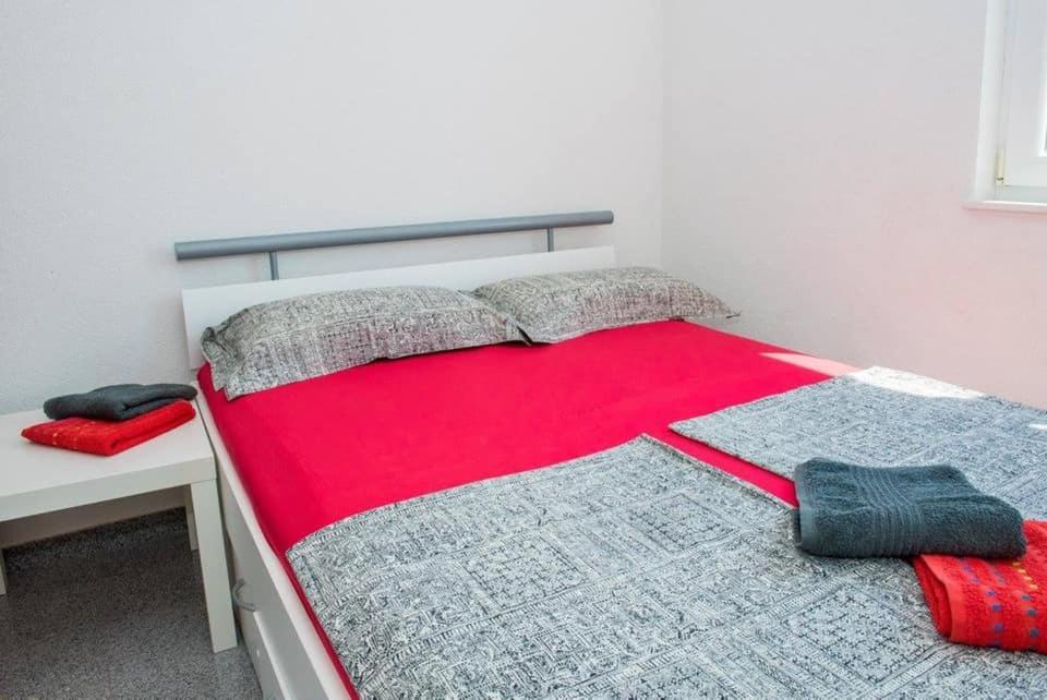 Apartment Vodice - Lovric Екстер'єр фото