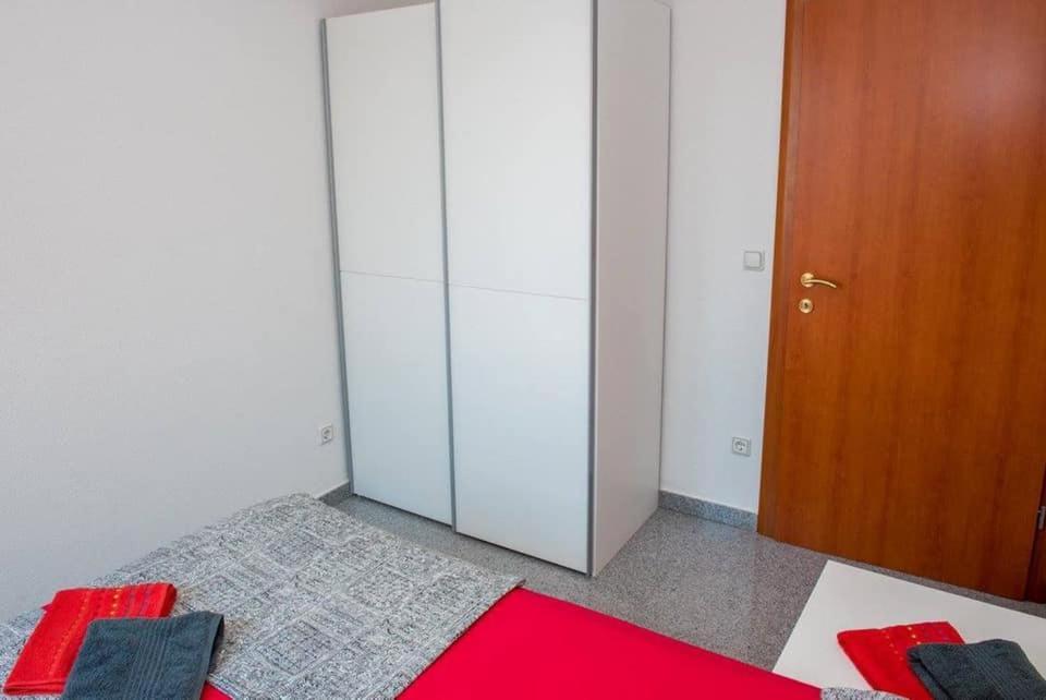 Apartment Vodice - Lovric Екстер'єр фото