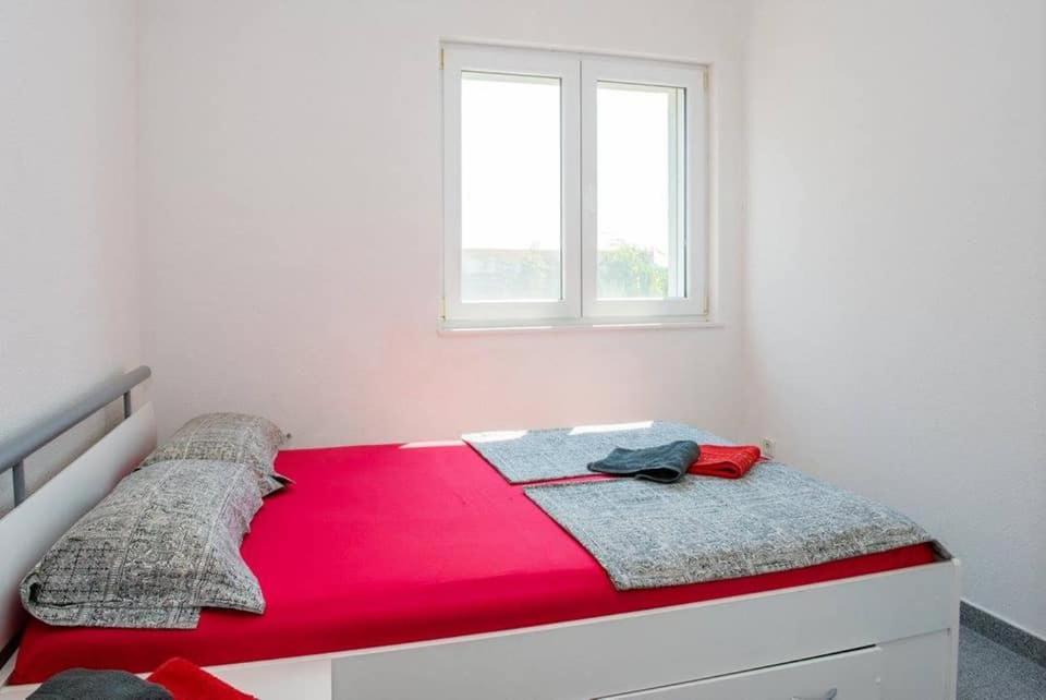 Apartment Vodice - Lovric Екстер'єр фото