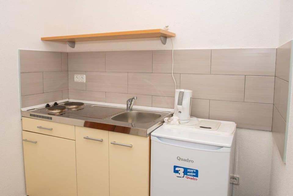 Apartment Vodice - Lovric Екстер'єр фото