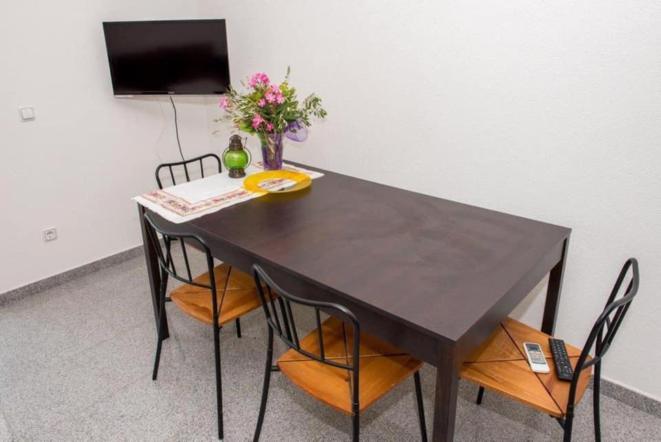 Apartment Vodice - Lovric Екстер'єр фото